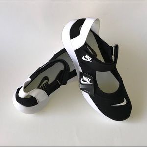 Womans Nike Comforts